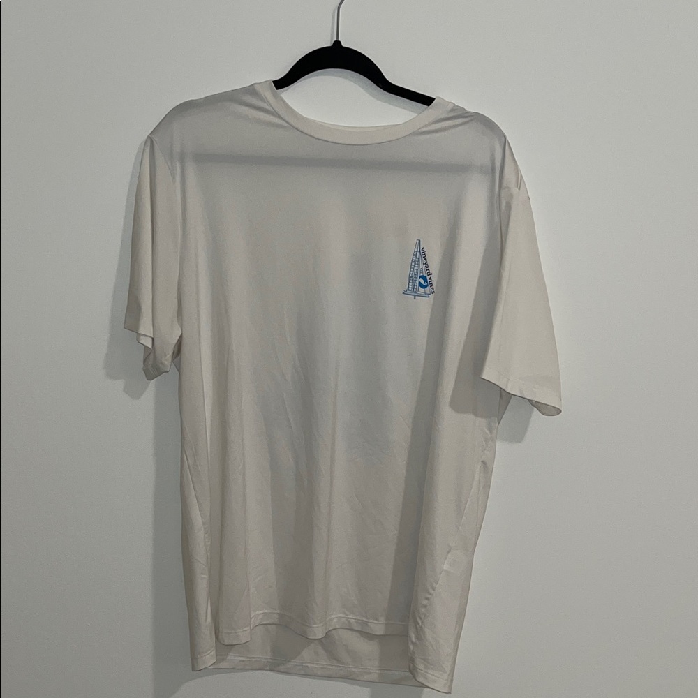 Vineyard Vines performance White Tee with Blue Graphic